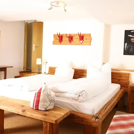 Pension Baarblick בית הארחה דונאו-אשינגן