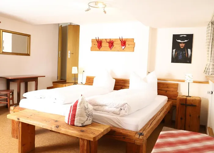 Pension Baarblick בית הארחה דונאו-אשינגן