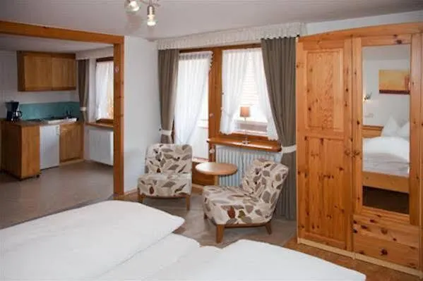 Pension Baarblick בית הארחה דונאו-אשינגן